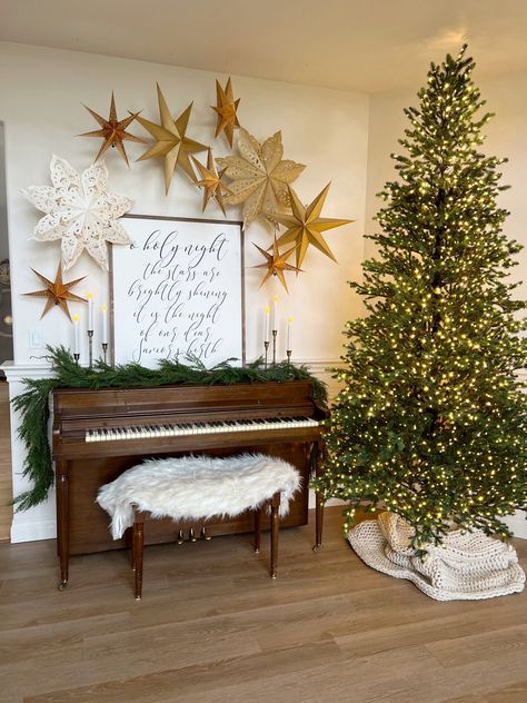 12 Foot Christmas Tree, Entry Way Decor, Christmas Entry, Piano Decor, Christmas Piano, Oh Christmas Tree, Christmas Decorating Ideas, Christmas Time Is Here, Boho Christmas