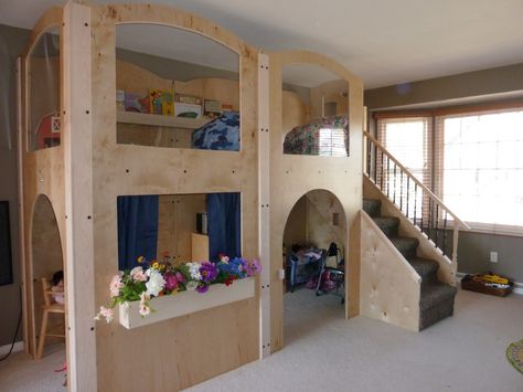 Dramatic play and quiet area loft Preschool Rooms, Daycare Room, Dramatic Play Preschool, Loft Ideas, Home Daycare, Quiet Area, Class Decoration, Loft Design, After School Program