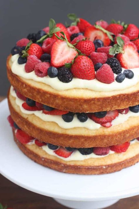 Easy Cake Decorating With Fruit, Fresh Berries Cake, Fruit Topped Cake, Easy Birthday Cake Recipes, Berry Cake Recipe, Best Birthday Cake Recipe, Lemon Layer Cakes, Diy Birthday Cake, Lemon Mousse