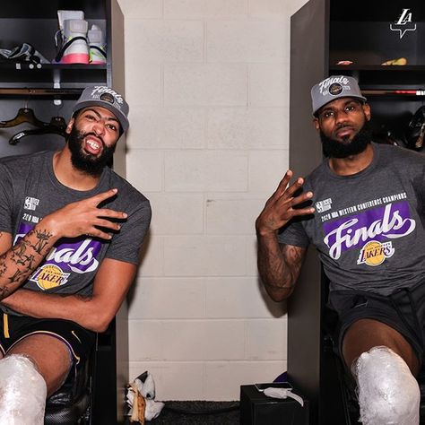 Lebron And Ad, Lebron James Family, Bola Basket, I Love La, Nba Pictures, Nba Legends, Anthony Davis, Basketball Legends, Western Conference