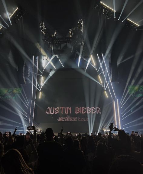 Justin Bieber Concert Aesthetic, Justin Bieber Concerts, Justice World Tour, Justin Bieber Concert, Justice Tour, Justin Hailey, Prince Of Pop, Baby Wallpaper, Concert Aesthetic