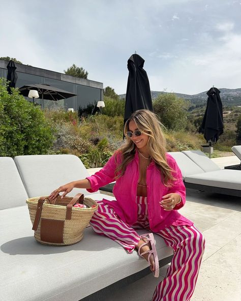 Step into the day like a modern gladiator, but make it PINK! 💗 Don’t let the colour fool you… whoever wears these sandals will feel all the powers of goddess! 📷 @lisasimppson #NomadicStateOfMind #NomadicStateOfMindSouthAfrica #Romano #GladiatorSandals #Sandals #Shoes #OOTD #Pink #SustainableFashion Modern Gladiator, State Of Mind, The Colour, Gladiator Sandals, The Fool, Sustainable Fashion, Make It, The Day, Ootd