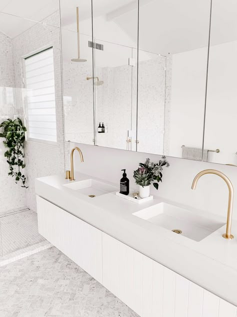 All White Vanity Bathroom, Three Birds Renovations Bathrooms, Hamptons Master Suite, Three Birds Bathroom, Three Birds Renovations Bathroom, White On White Bathroom, Clean White Bathroom, Gold And White Bathroom, White Ensuite