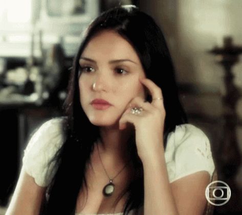 Isabelle Drummond Refletindo GIF - Isabelle Drummond Refletindo Pensando - Discover & Share GIFs Isabelle Drummond Gif, Isabella Drummond, Dominique Mcelligott, Isabelle Drummond, Obx Dr, Dragon Ideas, Female Faceclaims, House Of Dragons, Narnia