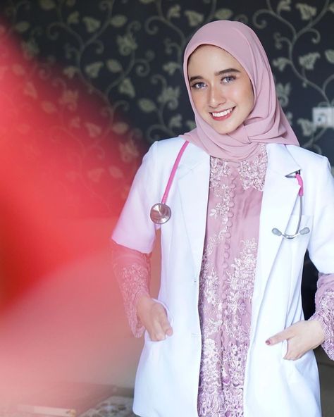 Doctor Things, Cinta Quotes, Medical Outfit, Female Doctor, Gallery Frame, Modest Fashion, Bali, Medical, Frame