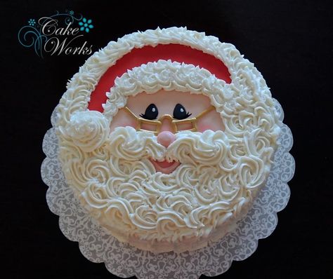 Dessert for Christmas Eve. Single tier with buttercream and fondant cutouts. Jul Kaka, Christmas Birthday Cake, Winter Torte, Santa Cake, Santa Party, Christmas Themed Cake, Christmas Cake Designs, Christmas Cake Decorations, Xmas Cake