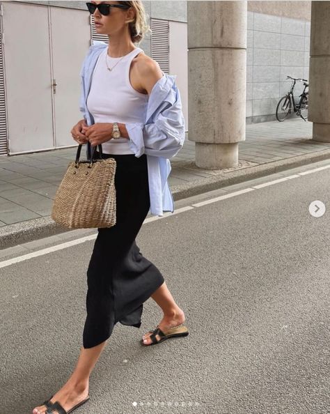 Classic Summer Outfits, Look Zara, Summer Wardrobe Essentials, 여름 스타일, Stylish Summer Outfits, Outfits 2023, Stil Inspiration, Slip Skirt, Modieuze Outfits