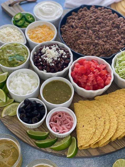 taco toppings ideas Taco Station Ideas, Tacos Station, Tacos Serving Ideas, Taco Bar Pictures, Taco Condiments Display, Street Tacos Party Set Up, Taco Bar Party Ideas Food Stations, Taco Bar For Small Group, Fun Taco Night Ideas