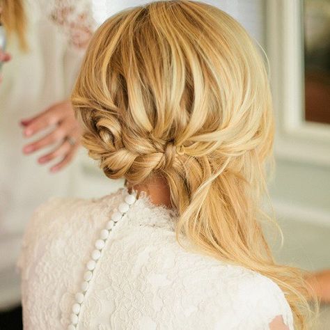 Blonde+Messy+Braid+And+Side+Ponytail Side Ponytail Wedding, Side Ponytail Hairstyles, Side Ponytails, Side Ponytail, Medium Curly Hair Styles, Braided Ponytail Hairstyles, Cute Hairstyles For Medium Hair, Trending Hairstyles, Wedding Hairstyles For Long Hair