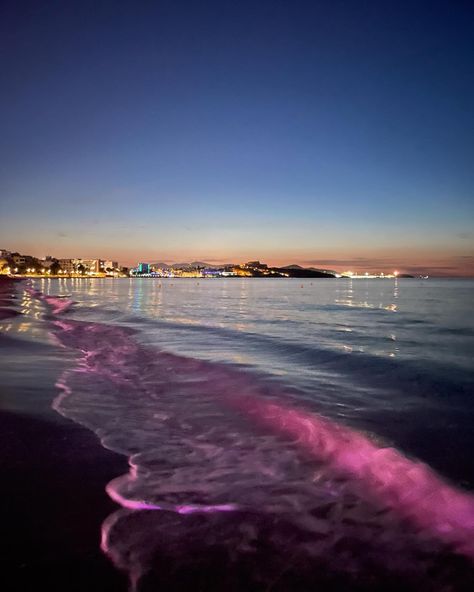 #ibiza #spain #aesthetic #beach #sunrise Ibiza At Night, Ibiza Aesthetic, Grad Trip, Spain Aesthetic, Catch Flights, Ibiza Spain, Beach Sunrise, Aesthetic Beach, Aesthetic Pics