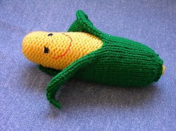 Knitted Toys Free Patterns, Ears Of Corn, Food Patterns, Crochet Food, Free Knitting Patterns, Play Food, Free Knitting Pattern, Knitted Toys, Pattern Books