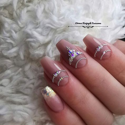 Gem Stone Nails, Nails Strass, Strass Nails, Winning Money, Stone Nails, Bling Nail Art, Caviar Nails, Bridal Nails Designs, Bridal Nail