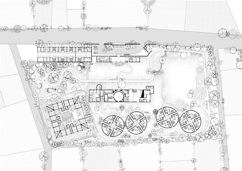 Context - One of the most striking features of the site is its setting. The site is situated between the gigantic Sahyadri mountain range, the mesmerizing waters of Gautami Godavari dam and a mosaic of multi-toned farmlands, sporadic trees, cattle, cows, buffaloes, sheep, goat and so on. Architecture Site Plan, Architecture Design Process, Resort Architecture, Joinery Details, Retreat House, Stone Molds, Wellness Retreat, Medieval Houses, Cottage Plan