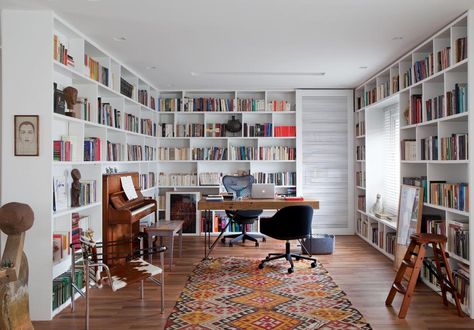 Office Music Room, Home Music Rooms, Room Library, Piano Room, Home Library Design, Bookshelf Design, Room Deco, Home Libraries, Library Design