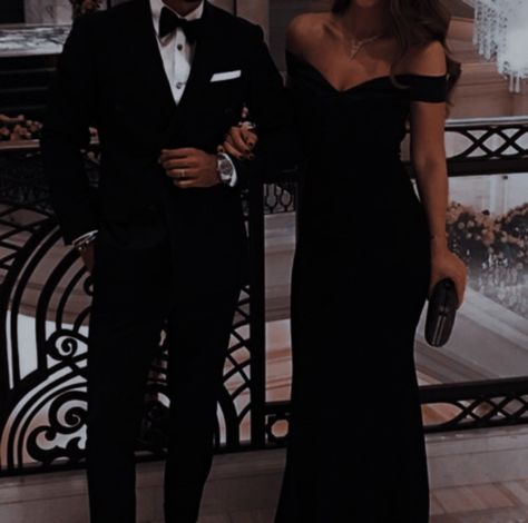 Couple Riche, Couple Chic, Rich Couple, Foto Glamour, Glamouröse Outfits, Luxury Couple, Classy Couple, Rich Girl Lifestyle, Classy Aesthetic