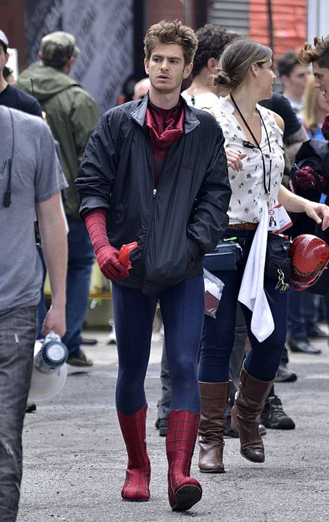 Peter Parker Costume, Marvel Bts, Peter Parker Andrew Garfield, Andrew Garfield Spiderman, Garfield Spiderman, Bug Boy, Spiderman 3, Man Thing Marvel, Andrew Garfield