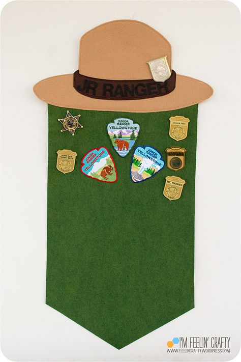 National Park Badges Display, National Park Crafts, Junior Ranger Badge Display, National Park Classroom Theme, National Park Classroom, Junior Ranger Badge, Banner Tutorial, Junior Ranger, Badge Display