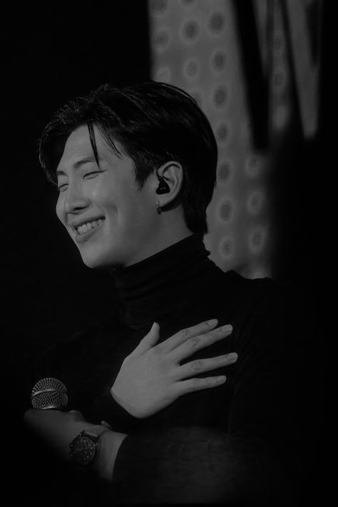 Smile Icon, Namjoon Boyfriend, Bts Black And White, Bts Meme Faces, Moa Collection, Bts History, Bts Wallpaper Lyrics, Wallpaper Android, Bts Rap Monster