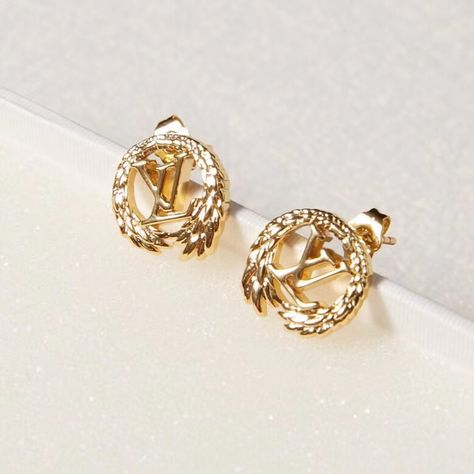 Lv Diamond Earrings, Louis Vuitton Stud Earrings, Louis Vuitton Earrings Hoop, Louis Vuitton Jewelry Earrings, Louis Vuitton Earrings Studs, Lv Earrings Louis Vuitton Diamond, Bougie Closet, Lv Jewelry, African Party Dresses