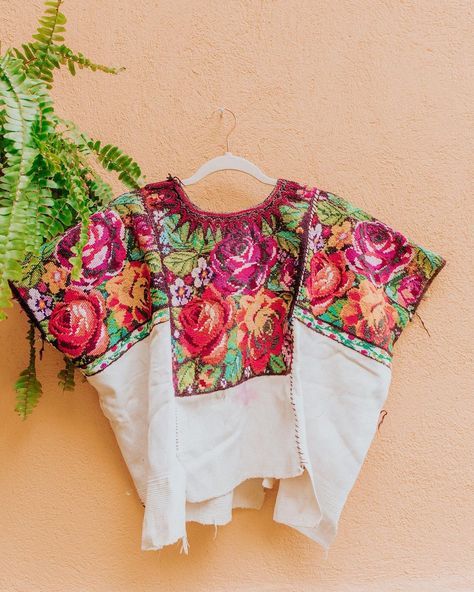 HIPTIPICO | Ethical Brand on Instagram: “🌈 This week's restock is a special selection of traditional huipiles, sustainably sourced by our founder @alyssaya just for YOU! The web…” Huipil Outfit, Boho Style Outfits, Ethical Brands, Guatemala, Boho Outfits, Instagram Feed, To Look, Floral Tops, Look At