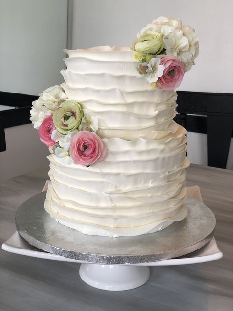 Buttercream ruffles wedding cake. Buttercream Ruffle Wedding Cake, Wedding Cake With Ruffles, Ruffle Cake Buttercream, Jojo Wedding, Rosette Wedding Cake, Cake Ruffles, Buttercream Ruffle Cake, Buttercream Ruffles, Cakes Beautiful