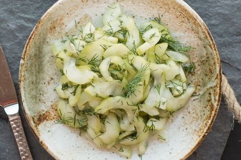 Cucumber Salad Dill Salad, Cucumber Dill Salad, Marinated Cucumbers, Cucumber Dill, Jewish Food, Cucumber Recipes, All Fish, Rabbit Food, Jewish Recipes