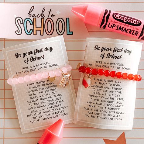 First Day Of School Bracelet, Kids School Organization, Homeschool Room Design, Printable House, Back To School Breakfast, Elementary Classroom Decor, Back To School Party, Teachers Day Gifts, Job Gifts