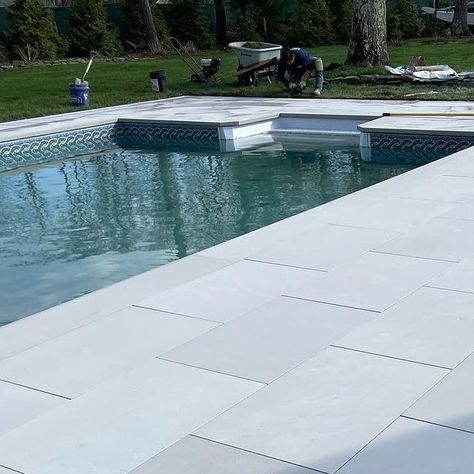 9 Brothers Building on Instagram: "Blue ice sandblasted 24”x36” and blue ice sandblasted coping installed by United Landscaping!!! #naturalstone #hampton #backyard #poolpatio #poolcoping #sleeklook #contemporary" Pool With Bluestone Coping, Bluestone Pool Patio, Bluestone Coping Around Pool, Stone Pool Deck, Florida Pool, Coping Stone, Pool Coping, Pool Decks, Pool Deck