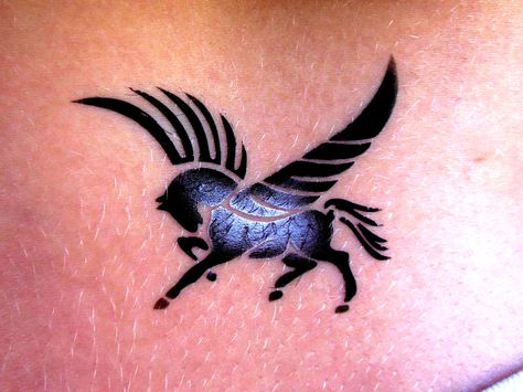 this cute little black Pegasus airbrush tattoo was put on the  lower back of a teenage girl to scare her dad.... just love it!!! Unicorn Pegasus Tattoo, Black Pegasus Tattoo, Rancher Tattoo, Pegasus Tattoo Women, Pegasus Tattoo Design, Pegasus Tattoos, Travelling Tattoos, Black Pegasus, Pegasus Tattoo