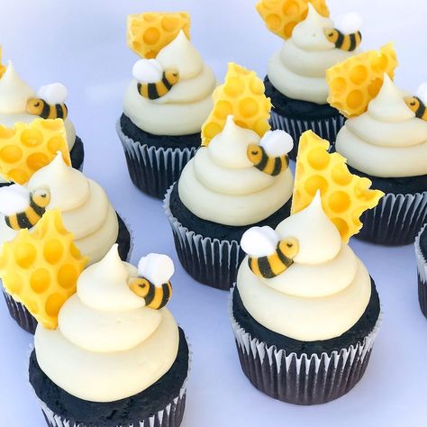 McKenzie Norton | I couldn’t wait any longer to share these bee cupcakes! They’re killing me! Chocolate cake with honey cream cheese buttercream for THE… | Instagram Bee Baby Shower Cake, Honey Cream Cheese, Bee Cupcakes, Honey Cream, Winnie The Pooh Cake, Winnie The Pooh Baby Shower, Bee Cakes, Cream Cheese Buttercream, Elegant Desserts