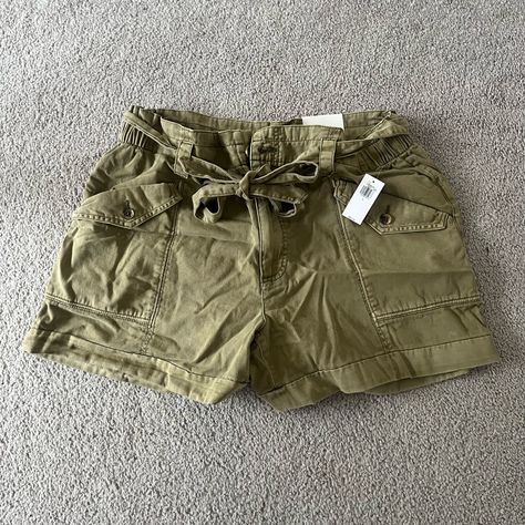 *New With Tags* Color Is Olive Green Workwear Shorts, Olive Green Shorts, Shorts High Waisted, Old Navy Shorts, Shorts For Women, Navy Shorts, Green Shorts, Navy And Green, High Waisted Shorts