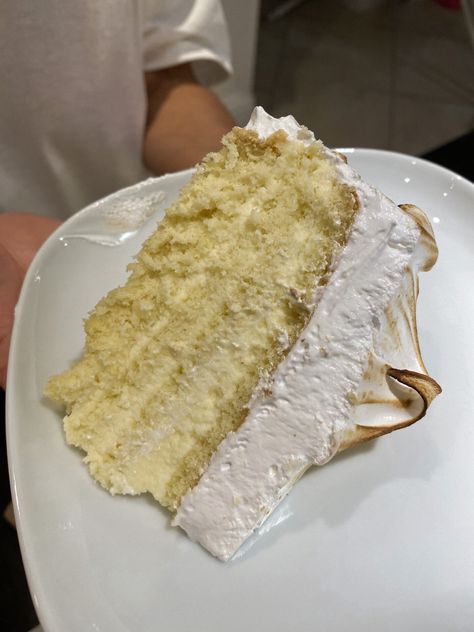 Cipriani Cake, Meringue Cake Recipe, Meringue Cake, Dessert Cake Recipes, A Piece Of Cake, I Knew It, Too Good To Be True, Piece Of Cake, Baking Sweets