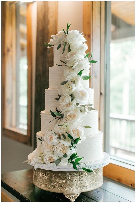 Cake With Cascading Flowers, Wedding Cake Simple, Cake Florals, Rose Wedding Cake, Bridal Backdrop, Wedding Cake Fresh Flowers, North Georgia Wedding, Cake Simple, Wedding Cake Roses