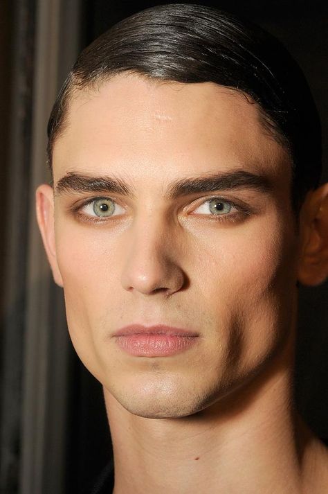 Arthur Gosse Mens Makeup Natural, Model Makeup Natural, Men Wearing Makeup, Arthur Gosse, Corrective Makeup, Grease Hairstyles, Eyes Photography, Trendy Photography, Natural Man