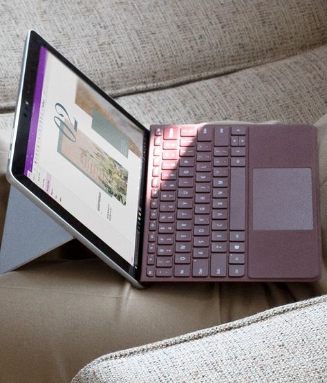 Surface Go Type Cover #tech #technology #windows #surface #microsoft #computer #computers Microsoft Surface Pro Aesthetic, Windows Surface Pro, Microsoft Computer, Laptop Ideas, Microsoft Laptop, Windows Surface, Surface Studio, Microsoft Surface Pro, Surface Pro