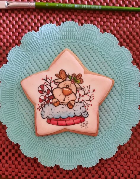 Galletas de mantequilla pintadas a mano❣️ Macaroon Packaging, Christmas Cookies Decorated, Macaroons, Cookie Decorating, Christmas Cookies, Sugar Cookie, Teddy Bear, Cake, Christmas