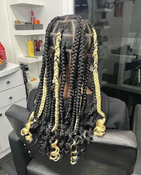 How-to, Tutorials, and Styles Inspired by Coi Leray's Braids Braids With Curly Ends Hairstyles, Curly Ends Hairstyles, Short Knotless Braids, Knotless Braids With Curly Ends, Short Knotless, Coi Leray Braids, Braids With Curly Ends, Kanekalon Braiding Hair, Coi Leray