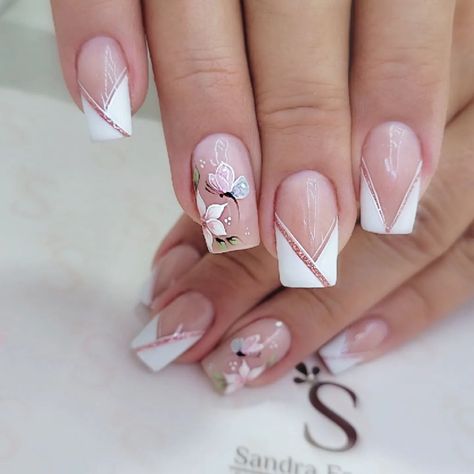 Sandra Escobar | 💅Sala y tienda de uñas Sandra Escobar Tus uñas hermosas del largo y forma que desees, con la decoración que a ti te… | Instagram Sheer Nails, Fancy Nail Art, Nail Art Designs Images, Stiletto Nail Art, Hello Nails, Finger Nail Art, French Manicure Nails, Nude Nail Designs, Fancy Nails Designs