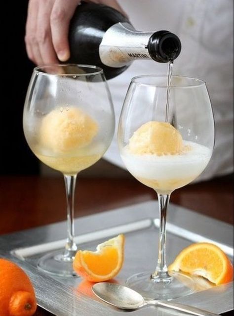 Best Summer Cocktails, Orange Sherbert, Mimosa Recipe, Orange Sorbet, Tipsy Bartender, Orange Sherbet, Flavored Vodka, Christmas Brunch, Wedding Drink