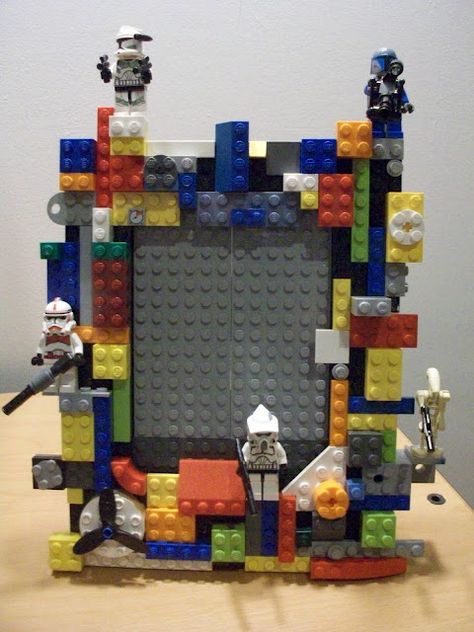 pinterest 365 day 290: lego picture frames  a fun activity for dad and the kids Lego Diy Crafts, Lego Room Decor, Lego Frame, Diy Lego, Easy Holidays Crafts, Lego Diy, Lego Photo, Diy Photo Frames, Lego Craft