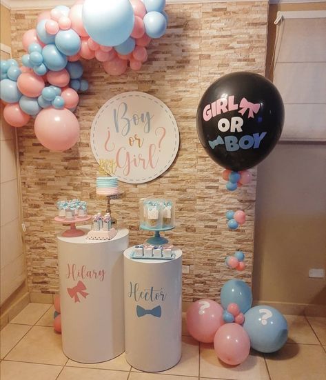 Allestimento Gender Reveal, Gender Reveal Baby Shower Themes, Party Balloons Diy, Baby Gender Reveal Party Decorations, Gender Reveal Games, Idee Babyshower, Gender Reveal Themes, Baby Reveal Party, Baby Shower Vintage