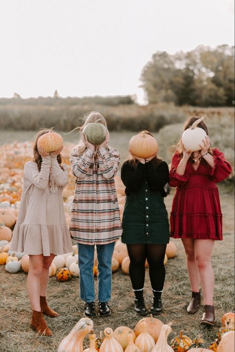 Friendsgiving Photoshoot, Fall Group Photoshoot, Fall Sisters Photoshoot, Pumpkin Patch Photoshoot Friends, Fall Photoshoot Friends Group, Senior Rep Team Photoshoot, Friend Fall Photoshoot, Best Friend Fall Pictures Photo Shoots, Friends Fall Photoshoot