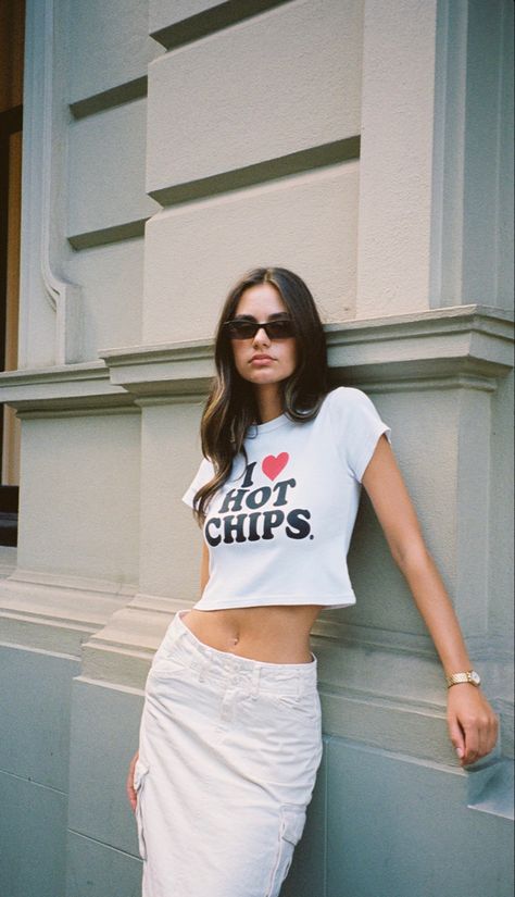 Graphic Tshirt Outfit, Hot Chips, Hot Chip, Rock Chic, Tshirt Outfits, Dream Clothes, Feel Good, Shirt Designs, Cherry