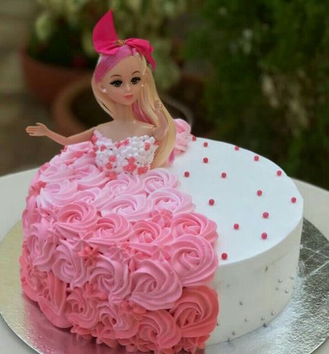 Barbie Cake Designs, Doll Cake Designs, Cake Roses, Barbie Birthday Cake, Barbie Doll Cakes, Princess Birthday Cake, Wedding Cake Roses, Simple Cake Designs, Barbie Birthday Party