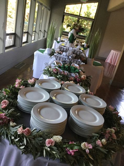 Buffet Area Decor Wedding, Buffet Table Ideas Decor For Wedding, Food For Weddings Reception, Garden Party Table Decor Simple, Reception Food Table Decorations, Wedding Buffet Style Table Settings, Wedding Food Table Set Up Buffet Ideas, Buffet Plates Display, Wedding Buffet Table Ideas Decor