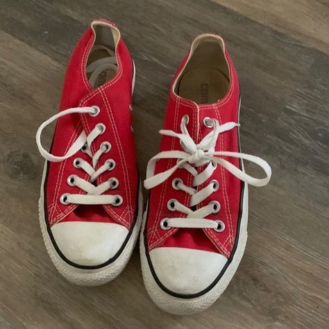 Red low top converse Red Low Converse, Red Converse Aesthetic, Low Top Converse Outfit, Converse Outfit Aesthetic, Converse Aesthetic, Low Top Converse, Converse Low, Red Converse, The Last