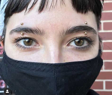 Different Eyebrow Piercings, Paired Eyebrow Piercing, Middle Eyebrow Piercing, Unique Piercings Face, Face Piercings Aesthetic, Eyebrow Piercing Aesthetic, Double Eyebrow Piercing, Cute Facial Piercings, Eyebrow Piercings