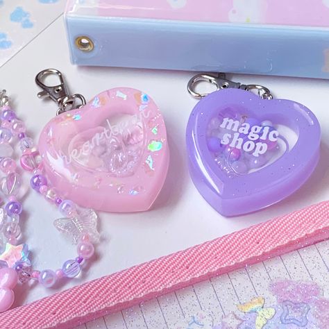 Kpop Resin Keychain, Kpop Resin, Kpop Keychain, Resin Shakers, Kpop Shop, Kpop Merch, Resin Charms, Purple Aesthetic, Uv Resin