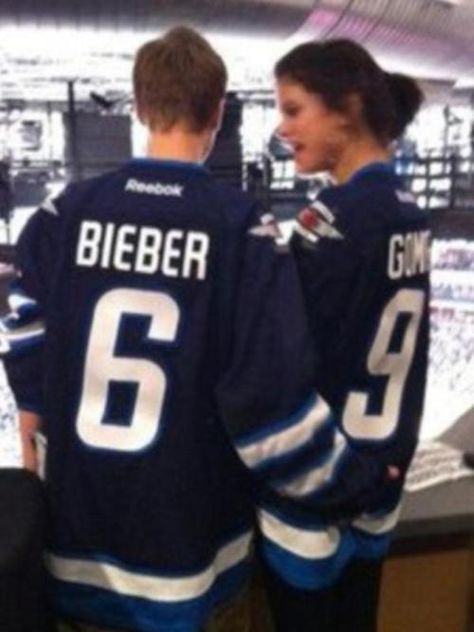 Justin And Selena, Date Pics, Justin Bieber Family, Justin Selena, Bieber Selena, Justin Bieber Selena Gomez, Justin Bieber And Selena, Cutest Couples, Justin Bieber Pictures