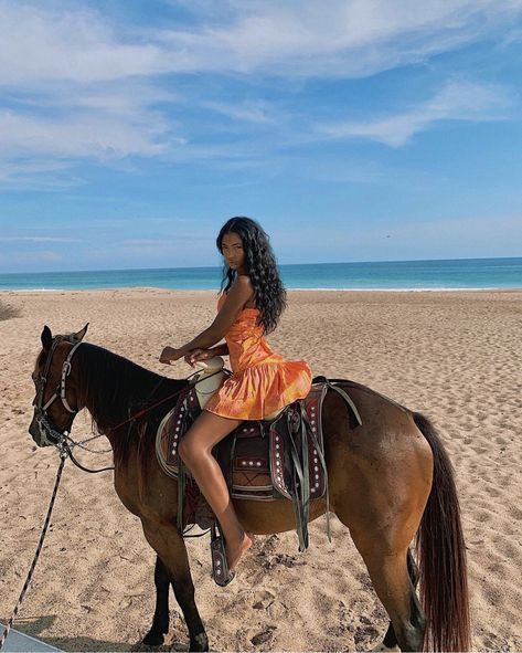 Tatiana Elizabeth, Beach Horseback Riding, Summer Vacation Essentials, Horseback Riding Outfits, Icy Girl, Black Cowgirl, Vacation Essentials, Cowgirl Aesthetic, Girls Vacation